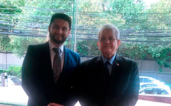 Director general y el vicepresidente del Consejo Directivo de ILCE