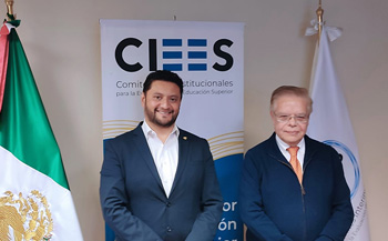 Titular del ILCE y el coordinador general de los CIEES