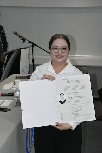 ILCE reconoce a nuevas tituladas de sus programas de posgrado