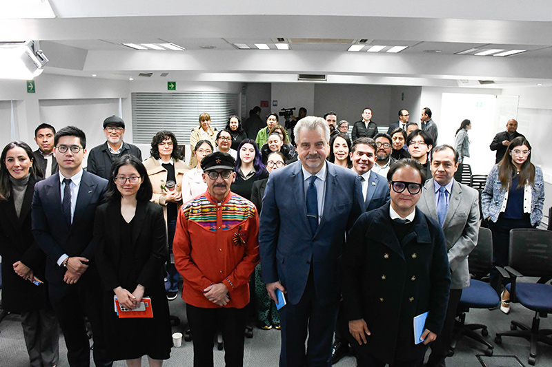 Se realiza la Presentación del libro 'La Gran Victoria sobre la Alemania Nazi' en el ILCE