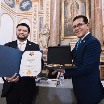Señor ministro Dimas Alexi Escobar Guillén, encargado de negocios ad interim de la Embajada de la República de Honduras en México, en representación del excelentísimo señor Daniel Enrique Esponda Velásquez, secretario de Estado en el Despacho de Educación