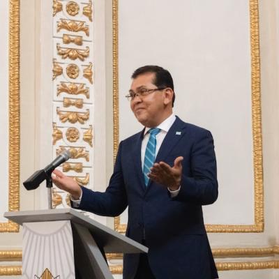 Señor ministro Dimas Alexi Escobar Guillén, encargado de negocios ad interim de la Embajada de la República de Honduras en México, en representación del excelentísimo señor Daniel Enrique Esponda Velásquez, secretario de Estado en el Despacho de Educación